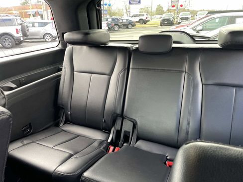 Certified 2020 Ford Expedition XLT w/ Equipment Group 202A image 16