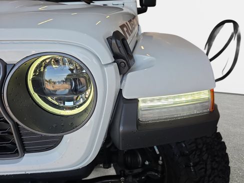 Used 2026 Jeep Wrangler Unlimited Rubicon AWD/4WD image 29