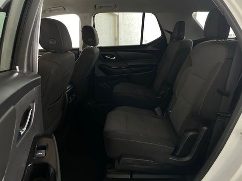 Used 2018 Chevrolet Traverse LT FWD image 13