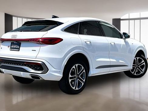 Used 2025 Audi Q5 Premium w/ Convenience Package AWD/4WD image 5