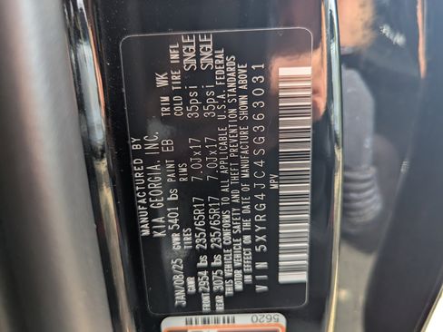 Certified 2025 Kia Sorento LX image 34