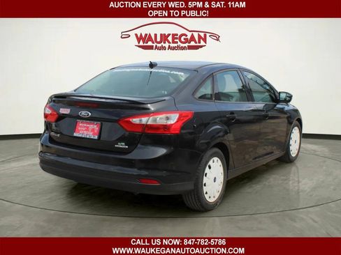 Used 2013 Ford Focus SE w/ Interior Protection Pkg FWD image 5