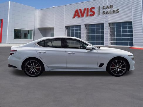 Used 2025 Genesis G70 2.5T RWD image 5