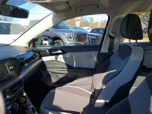 Certified 2023 Volkswagen Taos S image 17