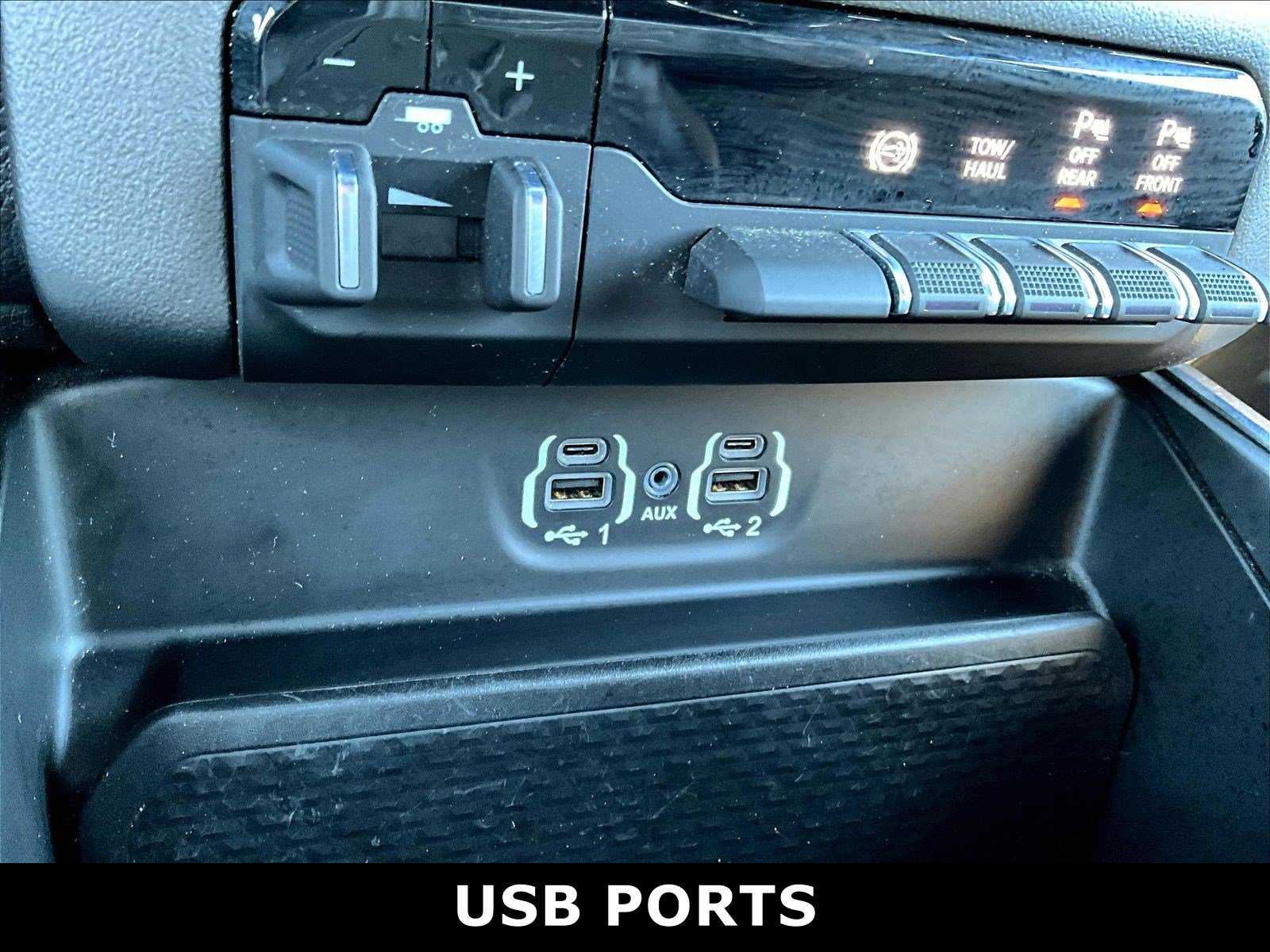 Used 2022 RAM 3500 Laramie w/ Night Edition AWD/4WD image 9
