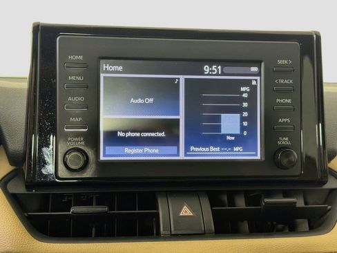 Used 2019 Toyota RAV4 XLE w/ Convenience Package FWD image 19