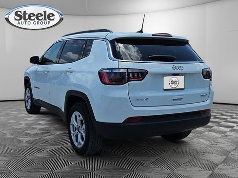 New 2025 Jeep Compass Latitude image 3