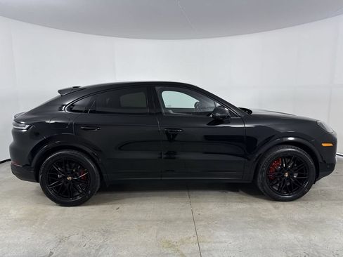 Certified 2026 Porsche Cayenne S AWD/4WD image 8