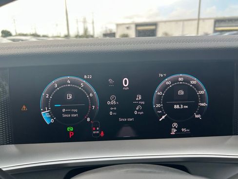 New 2026 Volkswagen Tiguan SE R-Line image 24