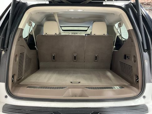 Used 2021 GMC Yukon XL Denali w/ Denali Premium Package AWD/4WD image 28