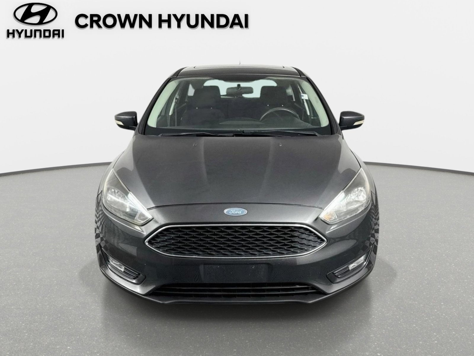 Used 2017 Ford Focus SEL FWD image 2