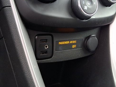 Used 2018 Chevrolet Trax LT w/ LT Convenience Package image 23