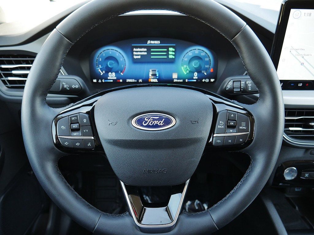Used 2023 Ford Escape Platinum w/ Premium Technology Package AWD/4WD image 18
