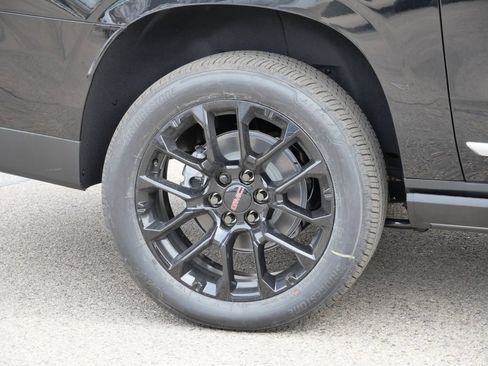 New 2026 GMC Yukon XL Denali w/ Sun & Power Step Package AWD/4WD image 20