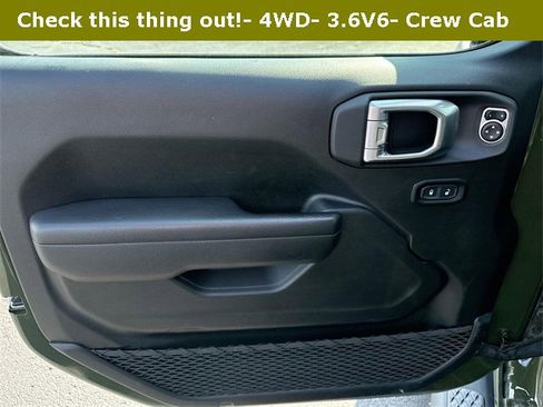 Used 2023 Jeep Gladiator Mojave w/ Cold Weather Group image 23