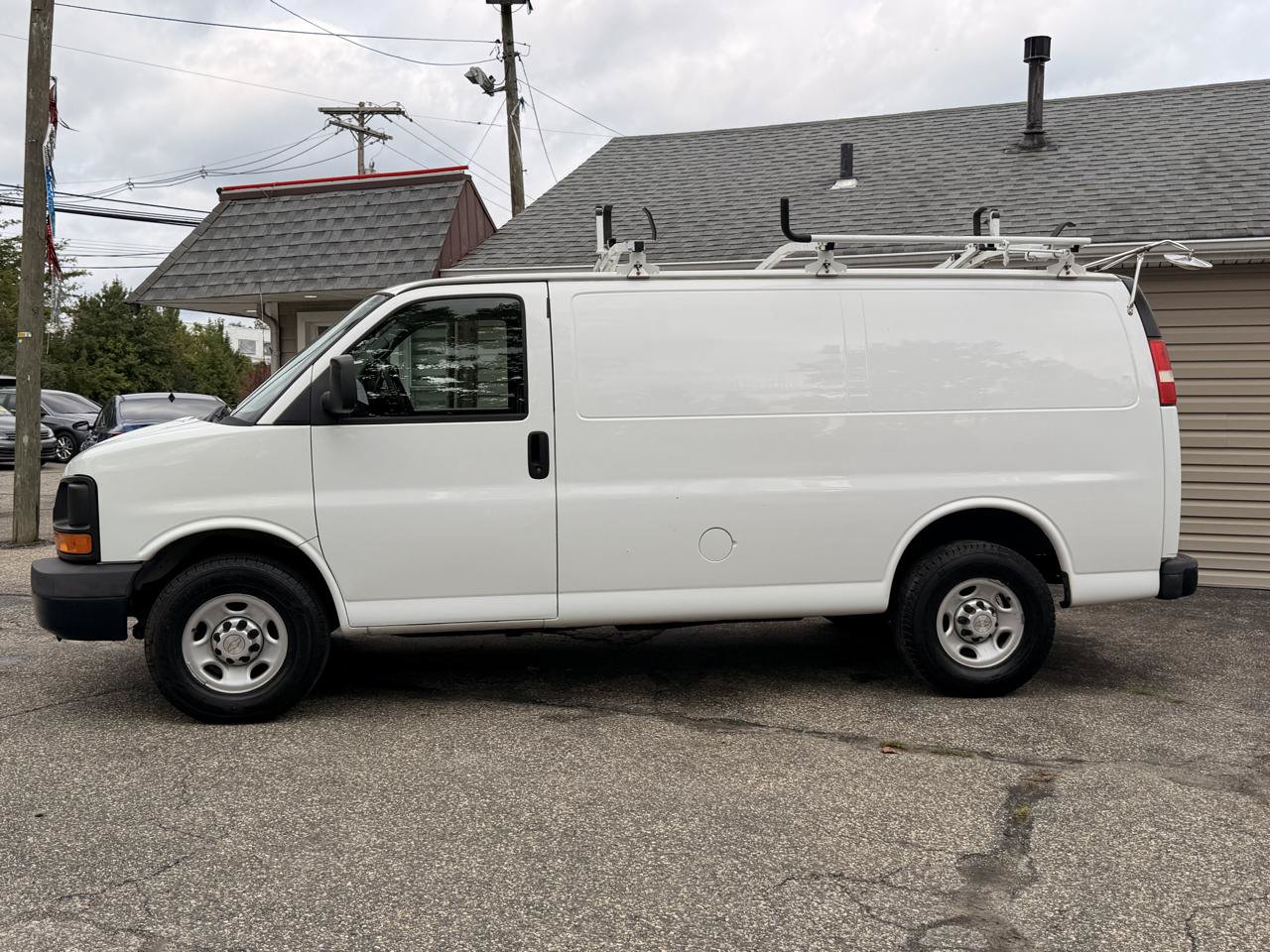 Used 2013 Chevrolet Express 3500 RWD image 3