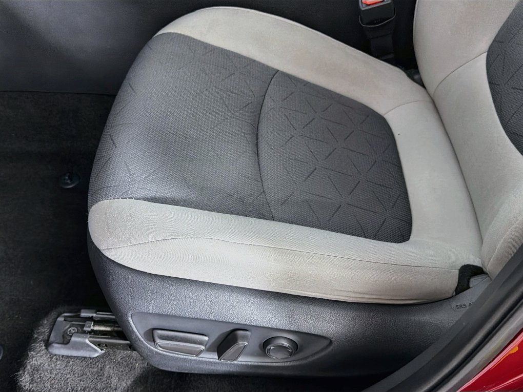 Used 2023 Toyota RAV4 XLE w/ Convenience Package FWD image 24