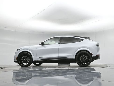 Used 2021 Ford Mustang Mach-E Premium image 53