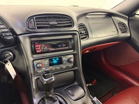 Used 1997 Chevrolet Corvette Coupe w/ Roof Pkg RWD image 24