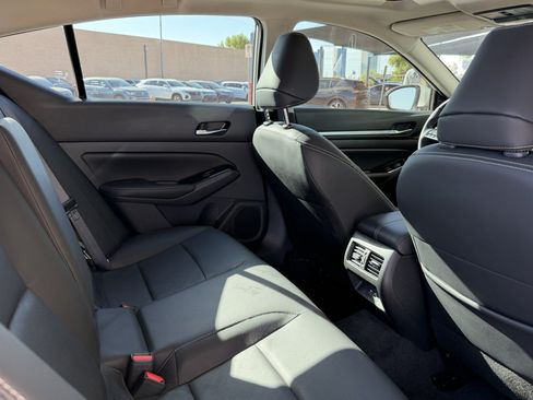 Used 2025 Nissan Altima 2.5 SL AWD/4WD image 35