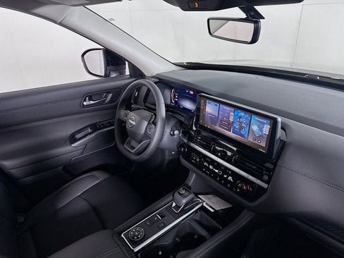 New 2026 Nissan Pathfinder SL image 25