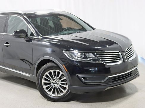 Used 2016 Lincoln MKX Select w/ Climate Package FWD image 2