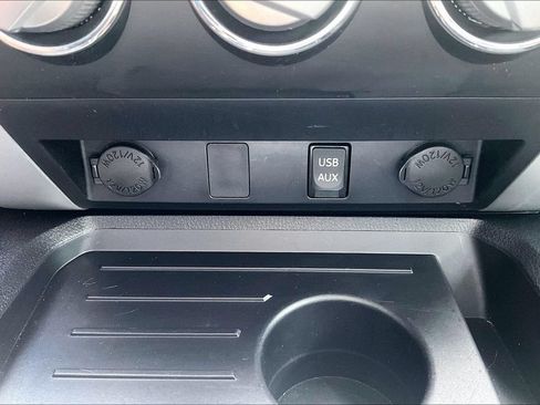 Used 2016 Toyota Tundra SR5 w/ SR5 Upgrade Package AWD/4WD image 17