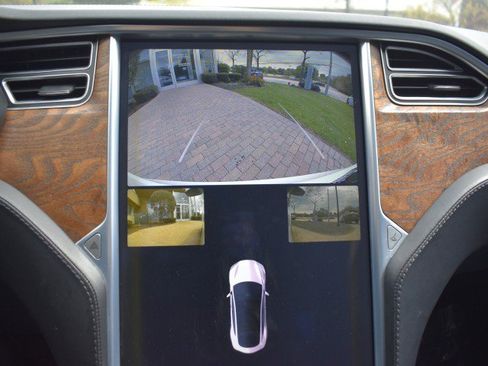 Used 2018 Tesla Model S 100D AWD/4WD image 16