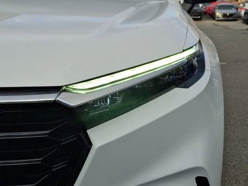 Used 2024 Honda CR-V EX-L image 9