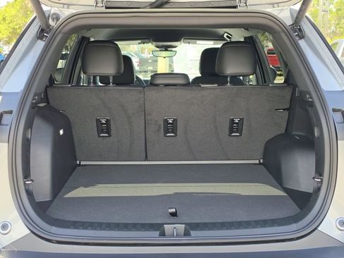 New 2026 Chevrolet Equinox LT w/ Convenience Package II FWD image 11