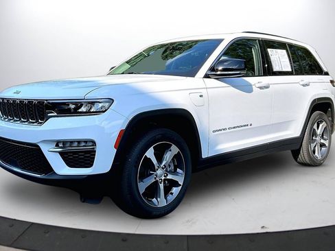 Used 2022 Jeep Grand Cherokee Limited 4xe AWD/4WD image 4