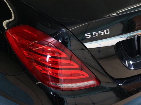 Used 2016 Mercedes-Benz S 550 4MATIC Sedan w/ Premium Package image 19