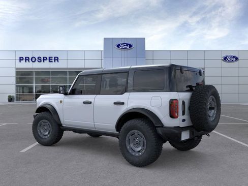 New 2025 Ford Bronco Badlands image 4