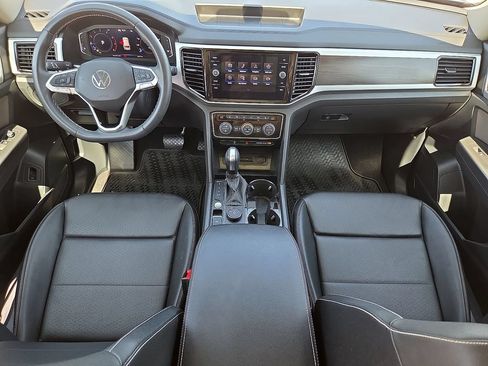 Used 2023 Volkswagen Atlas SE AWD/4WD image 14