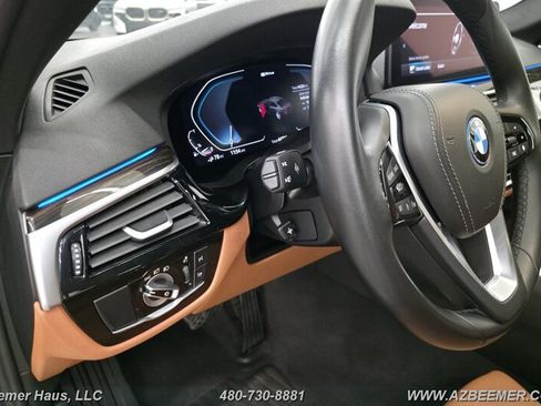 Used 2023 BMW 530e w/ Premium Package RWD image 23