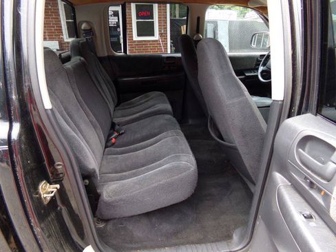 Used 2004 Dodge Dakota SLT w/ Deluxe Convenience Group AWD/4WD image 12