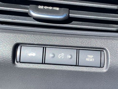 Used 2025 Nissan Altima 2.5 SV image 23