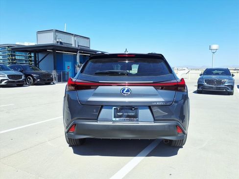 Used 2022 Lexus UX 250h w/ Accessory Package (Z1) image 5