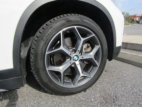 Used 2017 BMW X1 xDrive28i AWD/4WD image 13