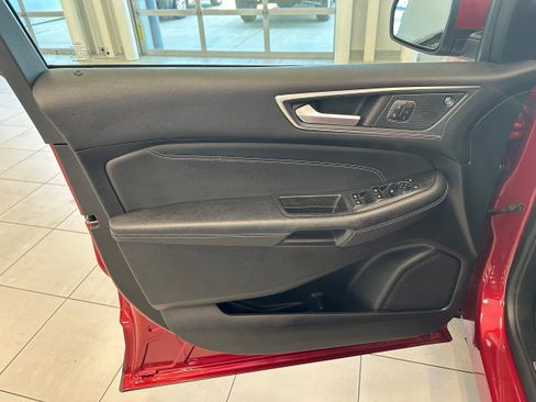 Used 2024 Ford Edge Titanium w/ Equipment Group 301A AWD/4WD image 11