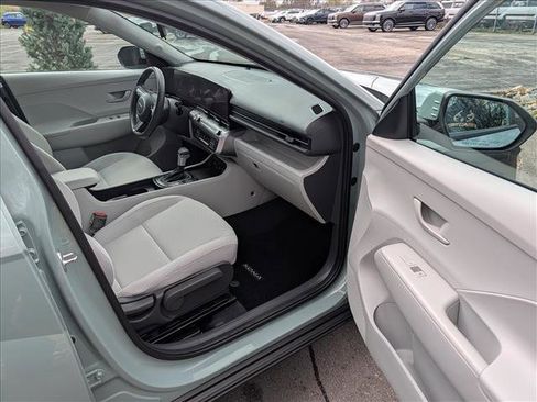 Certified 2024 Hyundai Kona SEL AWD/4WD image 11