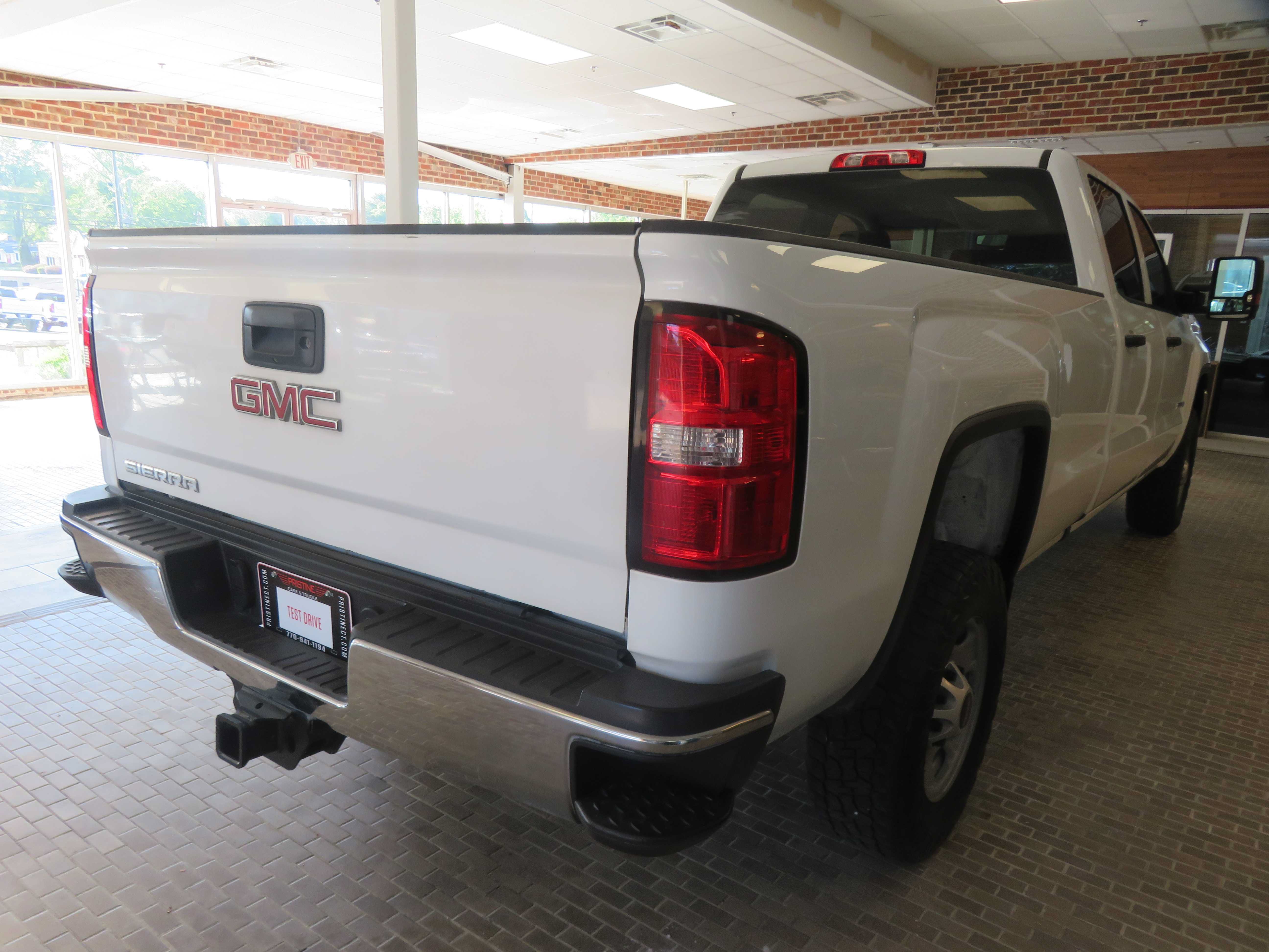 Used 2018 GMC Sierra 2500 4x4 Crew Cab image 4