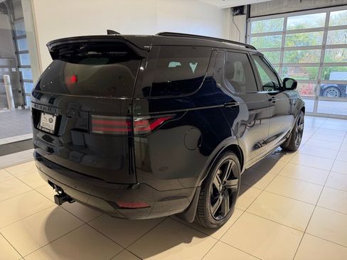 New 2025 Land Rover Discovery Dynamic SE image 5