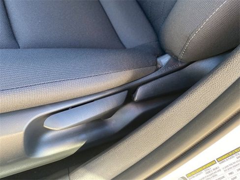 Used 2025 Toyota Corolla LE image 21