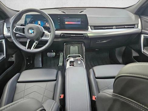 Used 2025 BMW X2 xDrive28i image 17