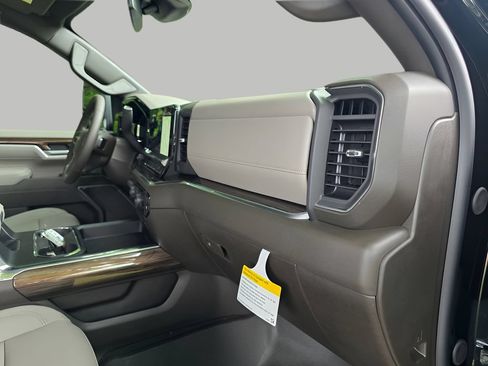 New 2026 Chevrolet Silverado 2500 LT w/ Texas Edition AWD/4WD image 12
