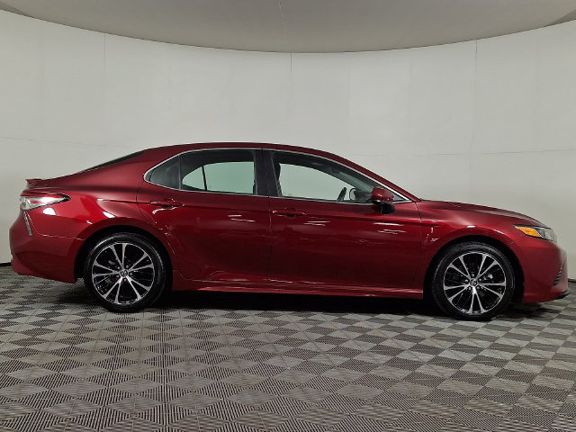 Used 2018 Toyota Camry SE FWD image 10