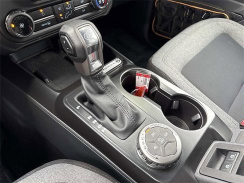 Used 2025 Ford Bronco 4-Door image 24