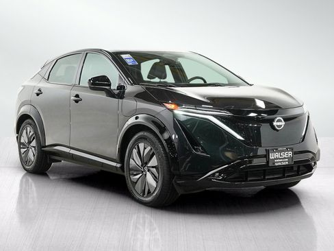 Used 2024 Nissan Ariya AWD image 7