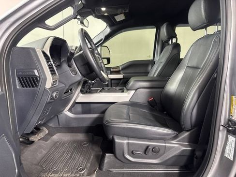 Certified 2022 Ford F250 Lariat w/ Lariat Ultimate Package AWD/4WD image 11